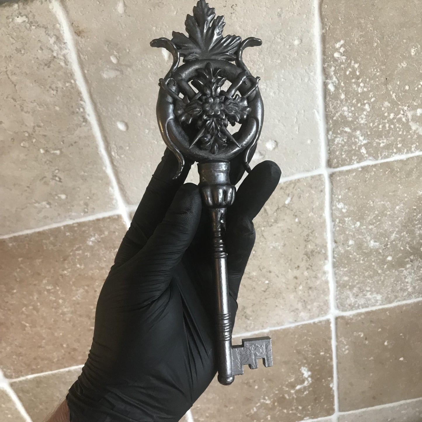 Resident Evil 8 Dimitrescu's Key - Resin Resident Evil Key! High Quality Collectible! Cosplay Gift! Resident Evil Village