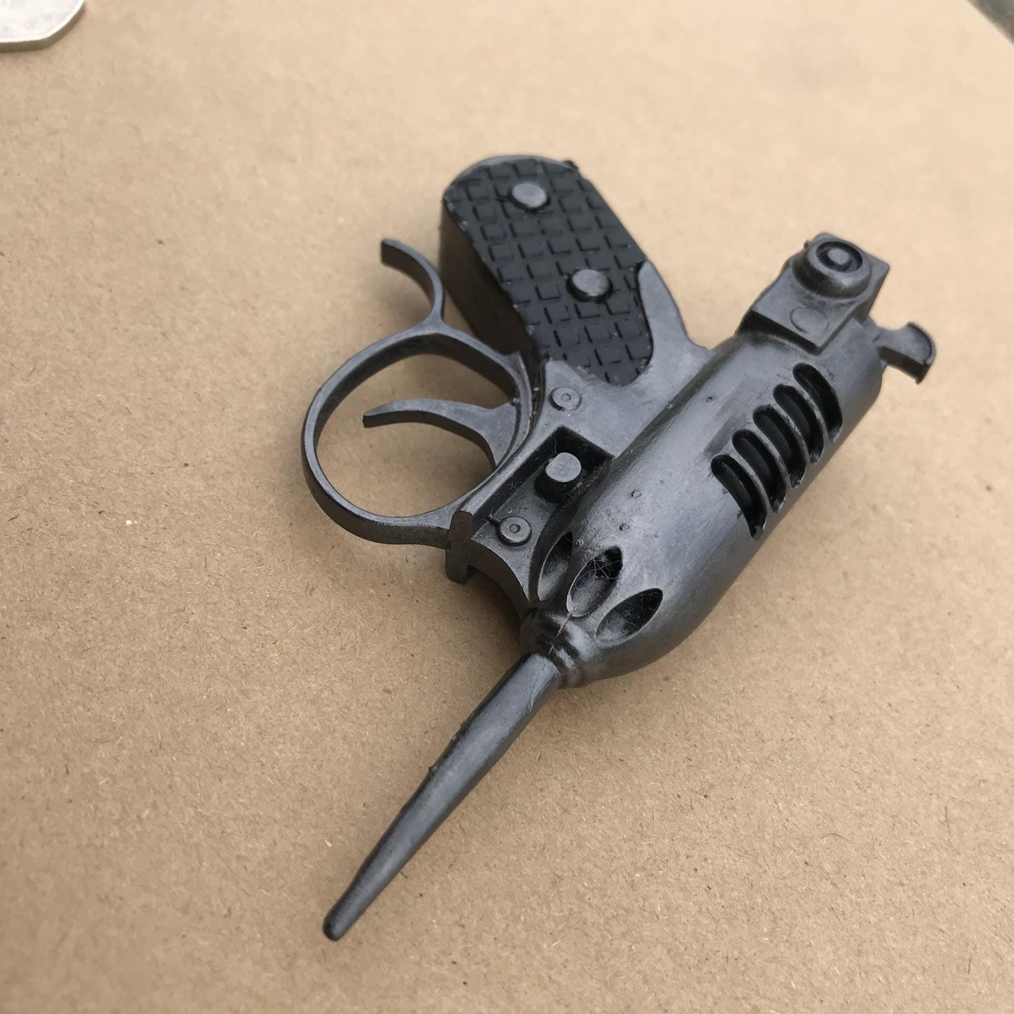 Men in Black Cosplay - Noisy Cricket Gun! MIB! Will Smiths Small Gun From Men in Black! Fan art! 1:1 Scale