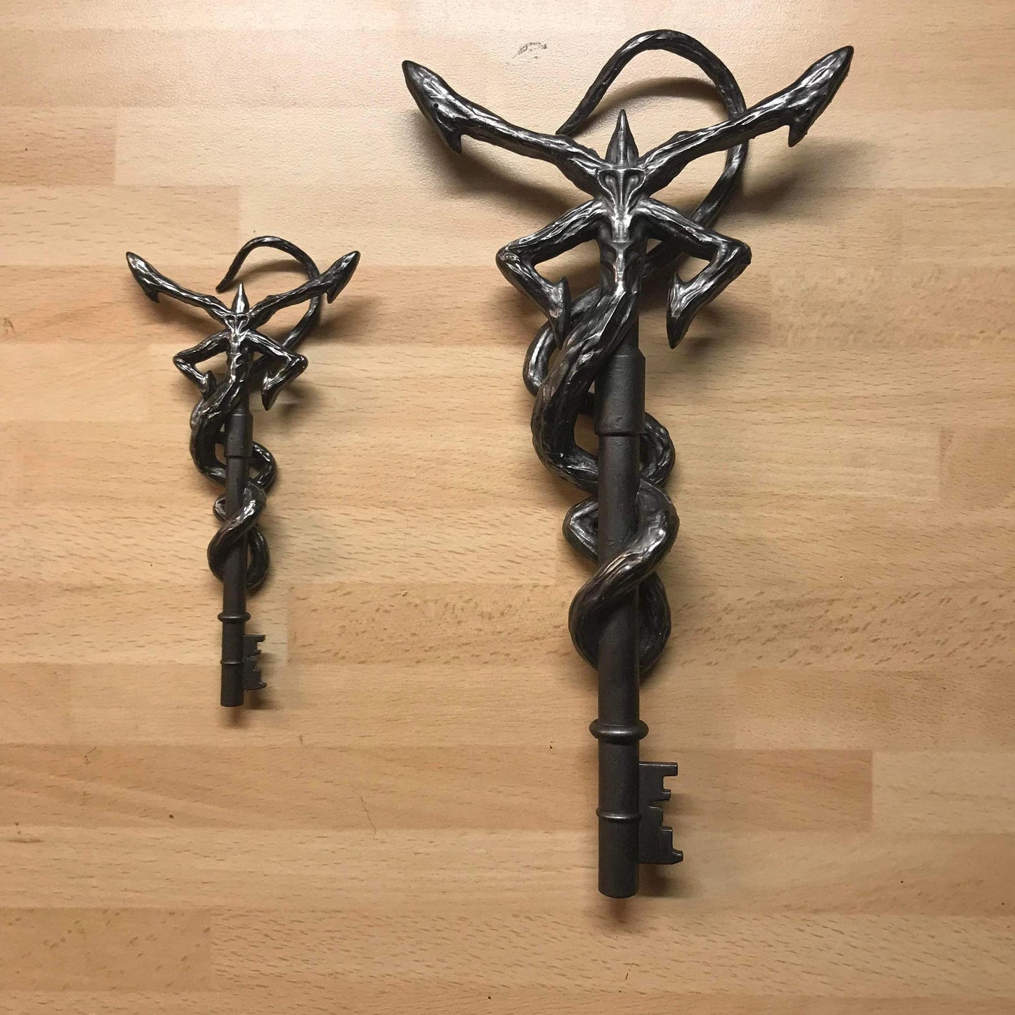 Resident Evil 4 Insignia Key - Resin Resident Evil Key! High Standard Replica!