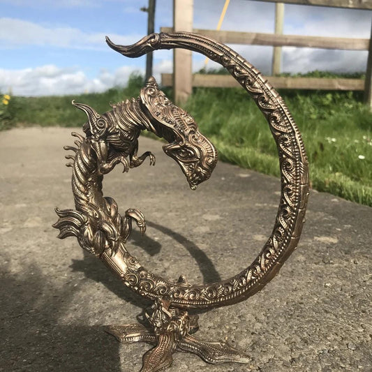 Aliens Prop - Xenomorph Alien Artifact! handmade Resin Statue - HR Giger Alien Model! Xenomorph Gift! Alien Item, Effigy!