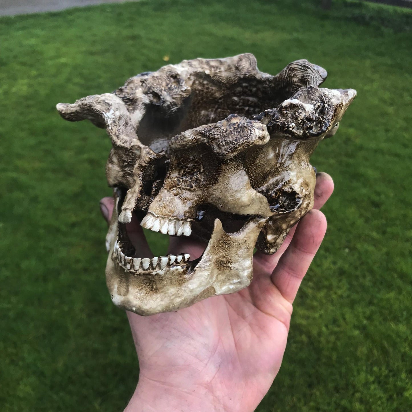 The last of Us Clicker! Last Of Us 2 Clicker skull, last of us gift plant pot, ornament. Hand crafted unique gamer gift!