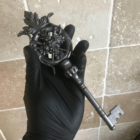 Resident Evil 8 Dimitrescu's Key - Resin Resident Evil Key! High Quality Collectible! Cosplay Gift! Resident Evil Village