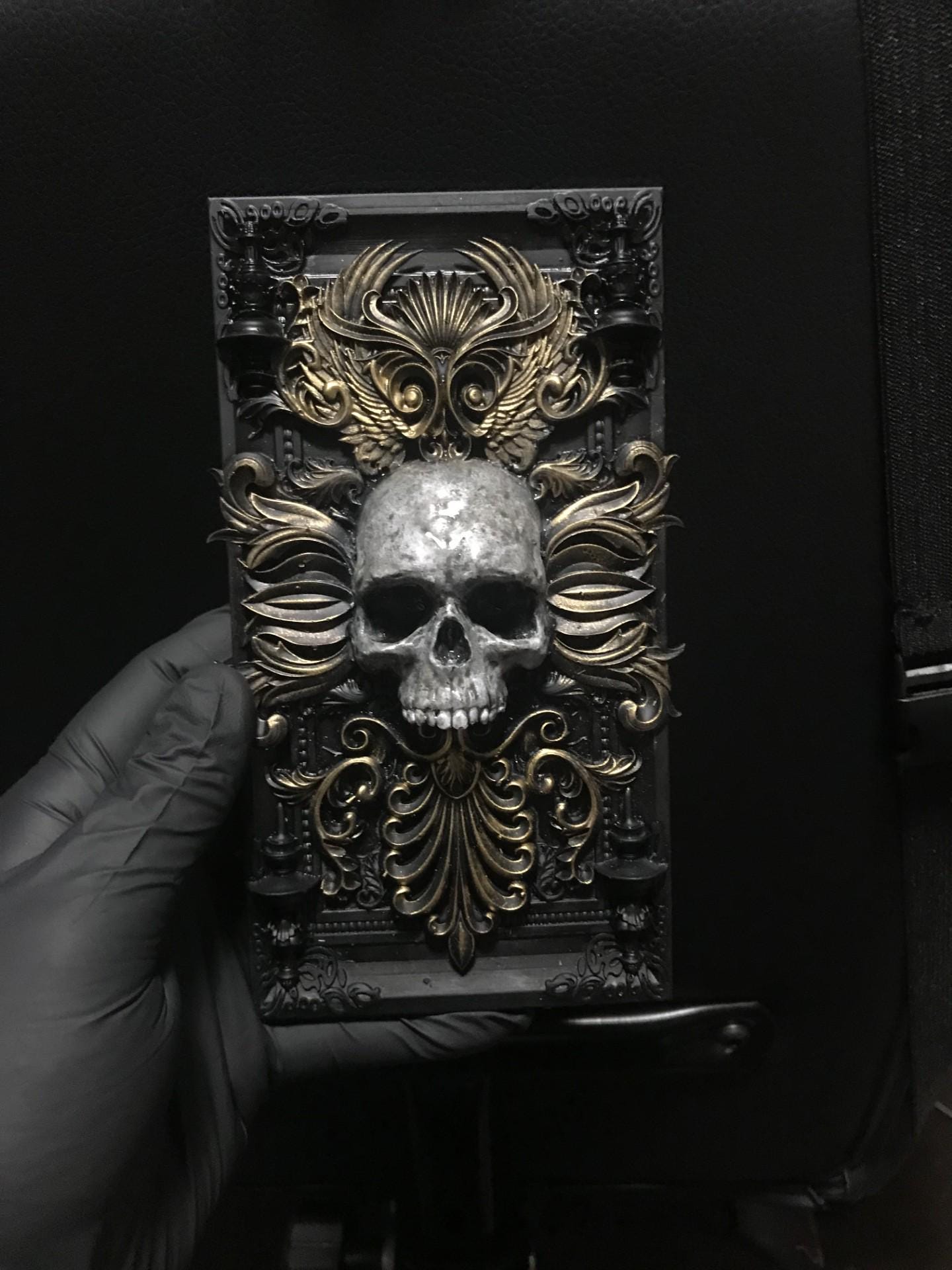 Gothic Skull Resin Plaque - Handmade Wall Decor