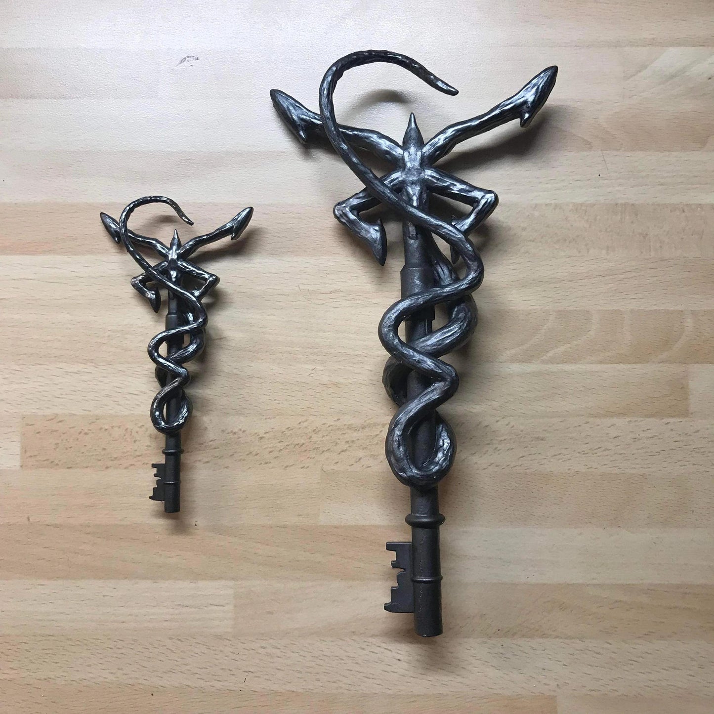 Resident Evil 4 Insignia Key - Resin Resident Evil Key! High Standard Replica!