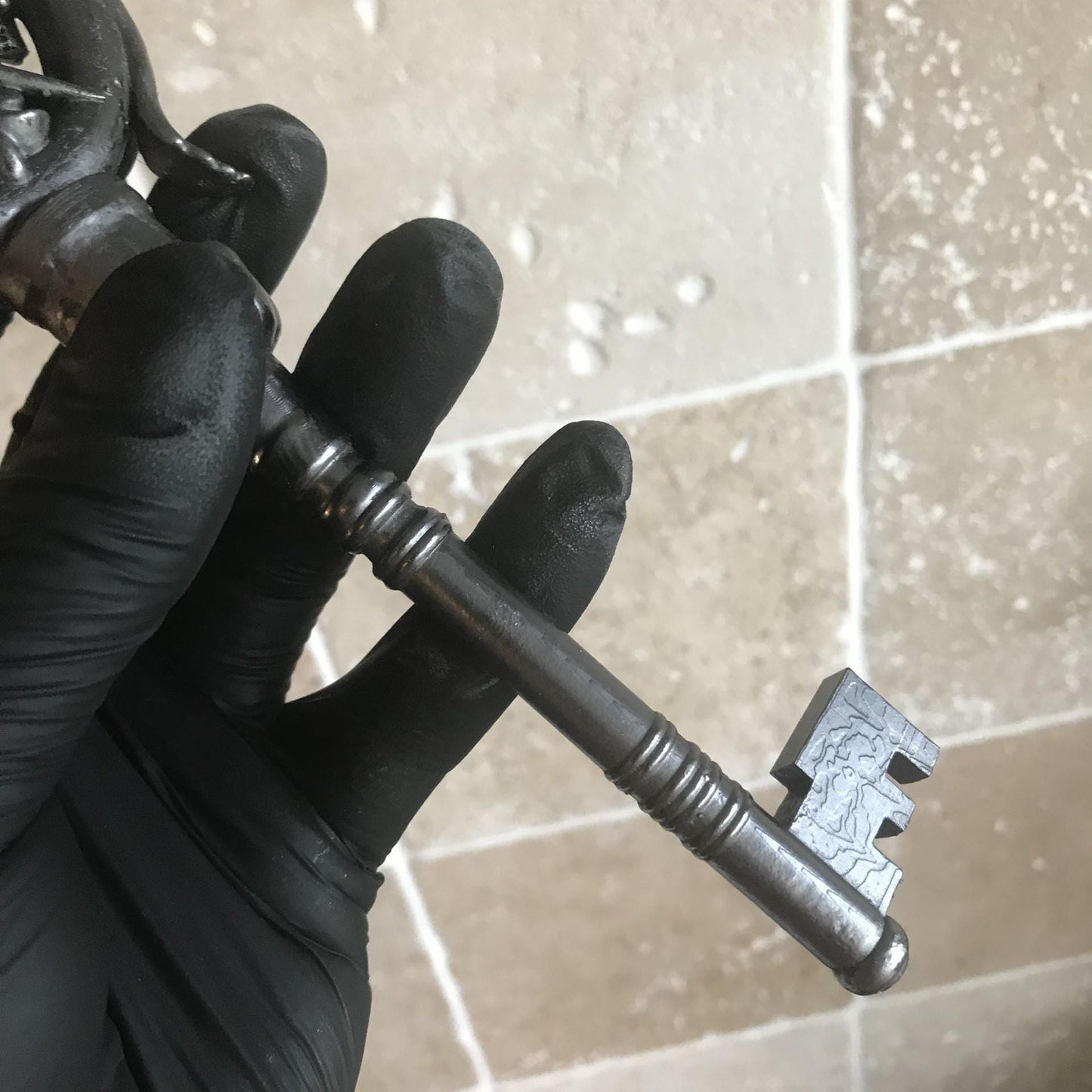 Resident Evil 8 Dimitrescu's Key - Resin Resident Evil Key! High Quality Collectible! Cosplay Gift! Resident Evil Village