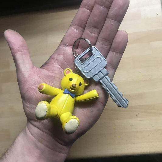 Resident Evil 4 - Water scooter Key / Jet ski Key! Ada Wong Gives Leon Kennedy!