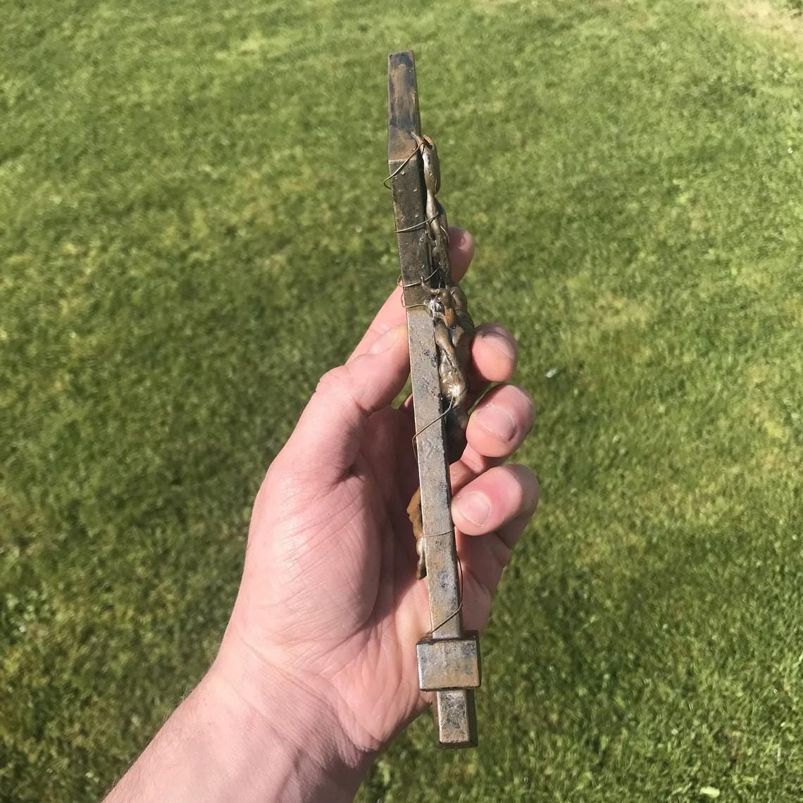 Resident Evil Key - Resident Evil 7 Scorpion Key! Resin Resident Evil Key! High Quality Collectible! Cosplay Gift!