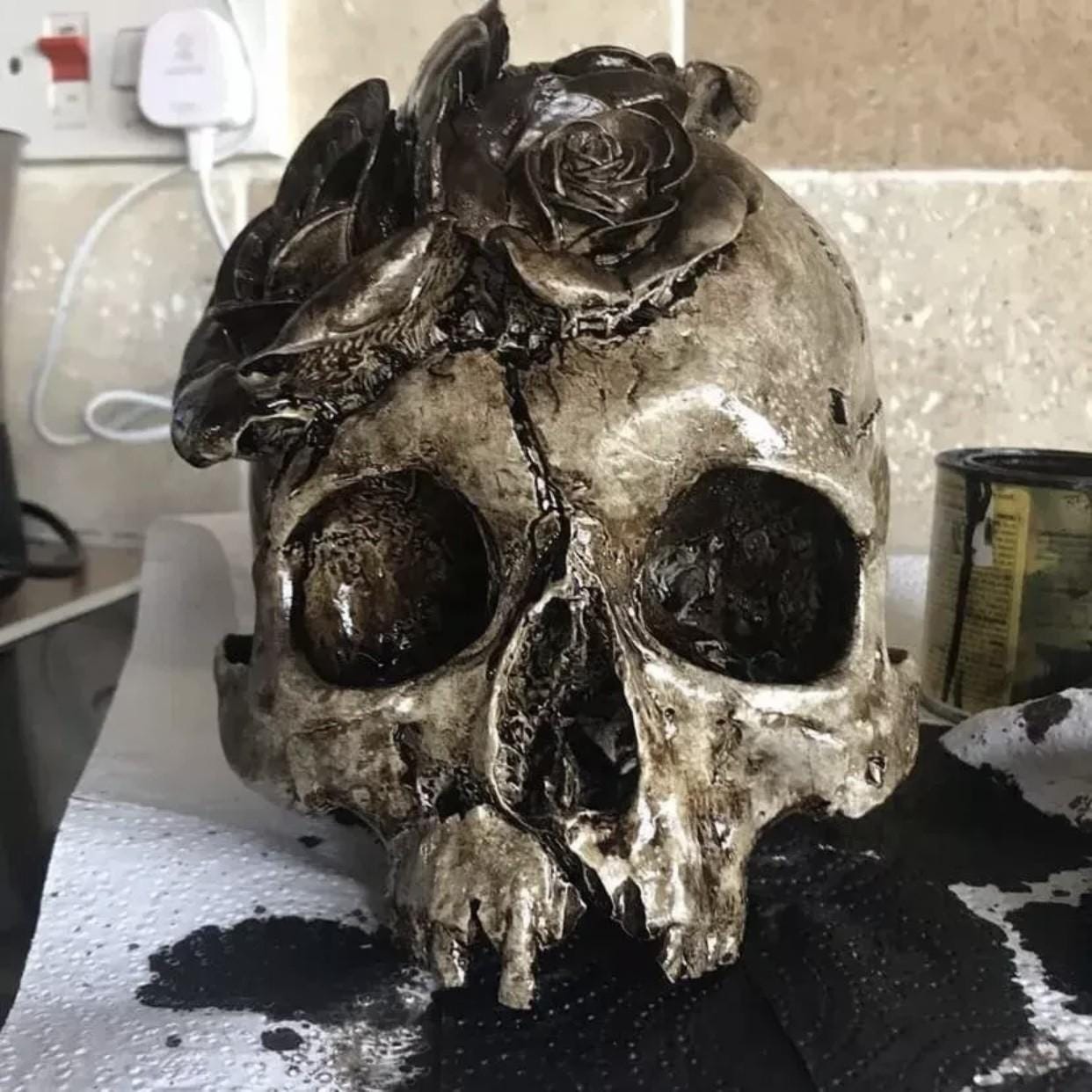 Gothic Style Human Skull Replica  Realistic Resin Skull with Roses  Gothic Home Decor Skull Sculpture Dark Aesthetic Macabre Art