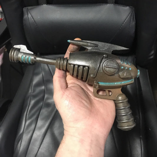 Fallout Alien Blaster Cosplay! Fallout Cosplay Prop!