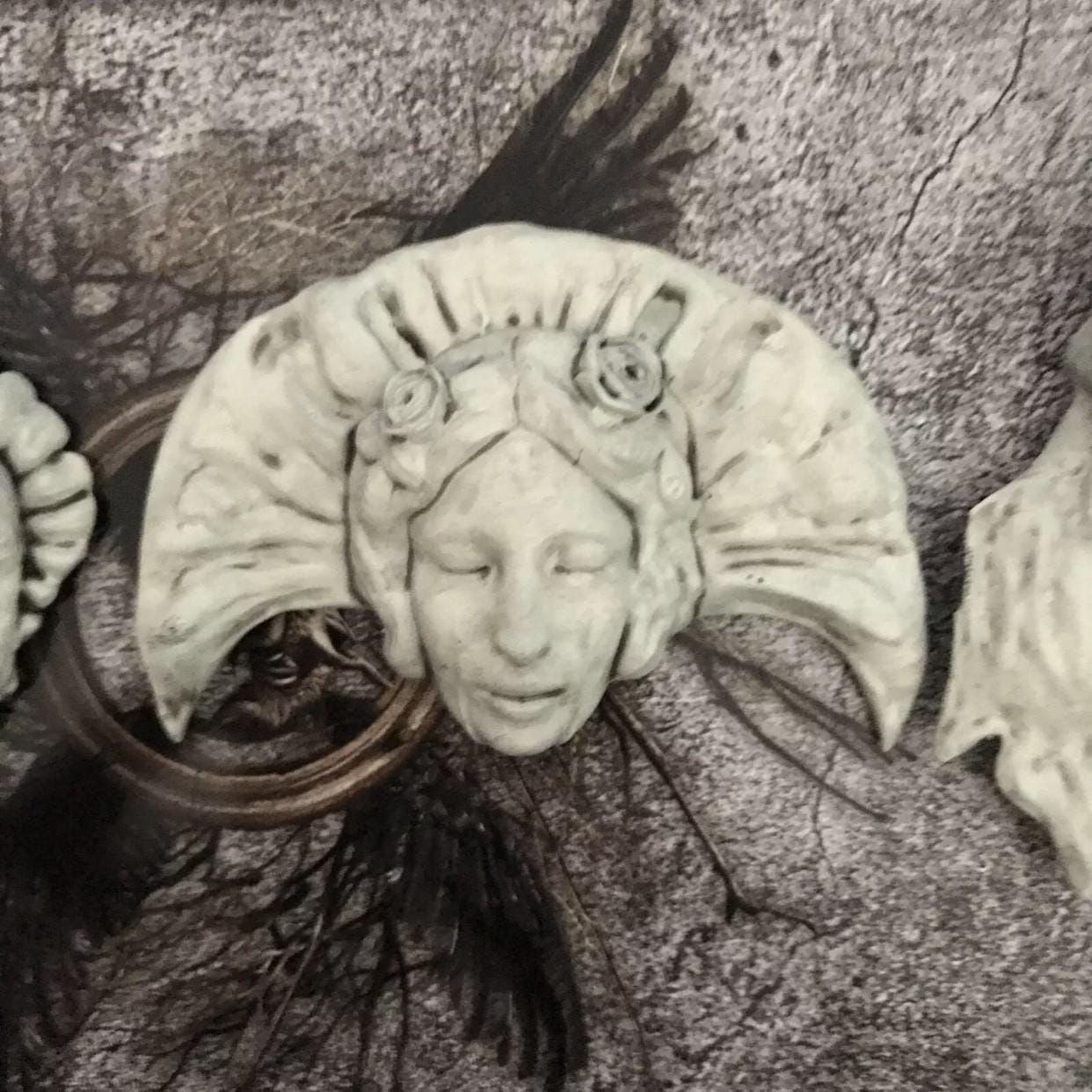 Resident Evil Village - Statue Head Keys That Open Lady Dimitrescu Castle!