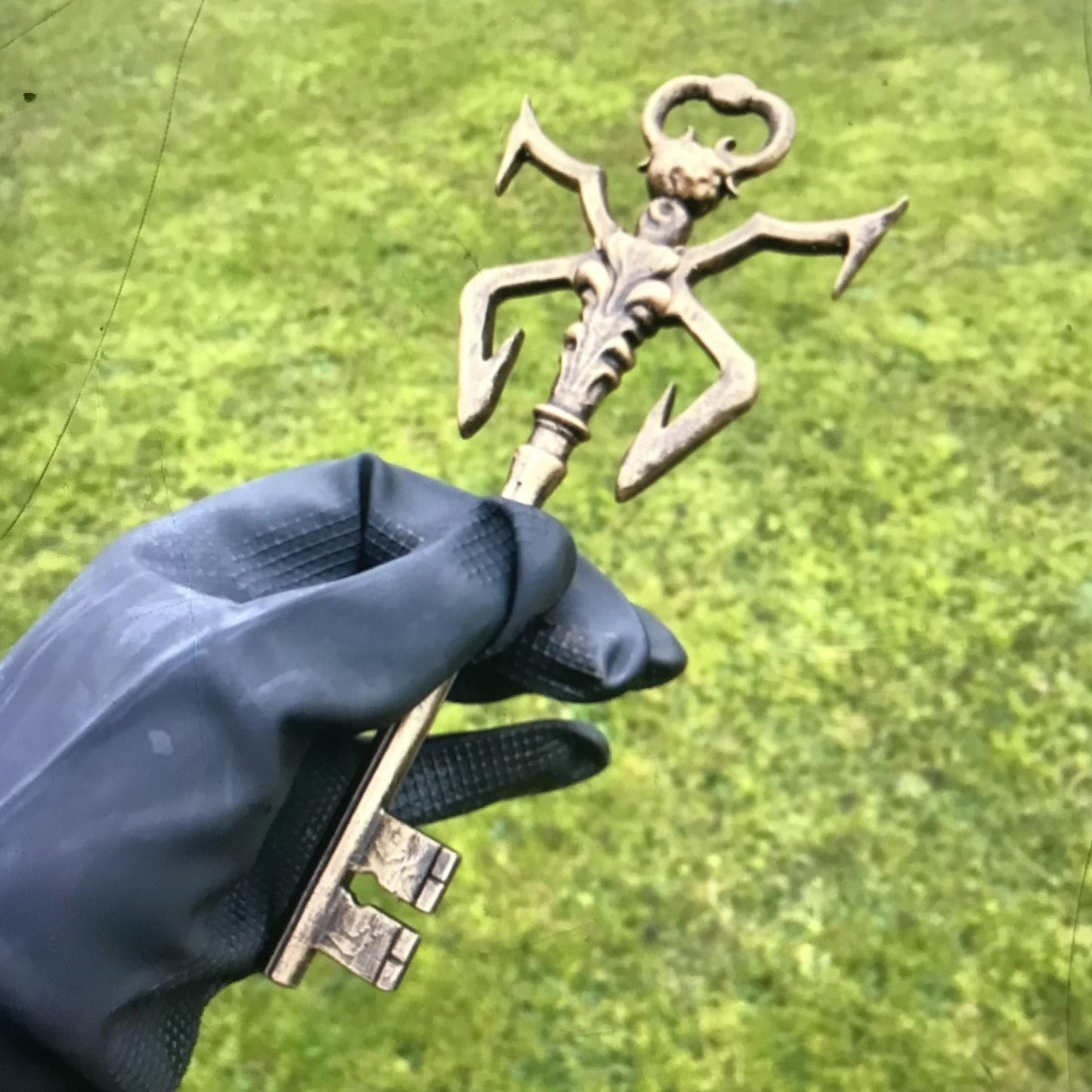 Resident Evil 4 Insignia Key From the Original Game - Resin Resident Evil Key! High Standard Replica!