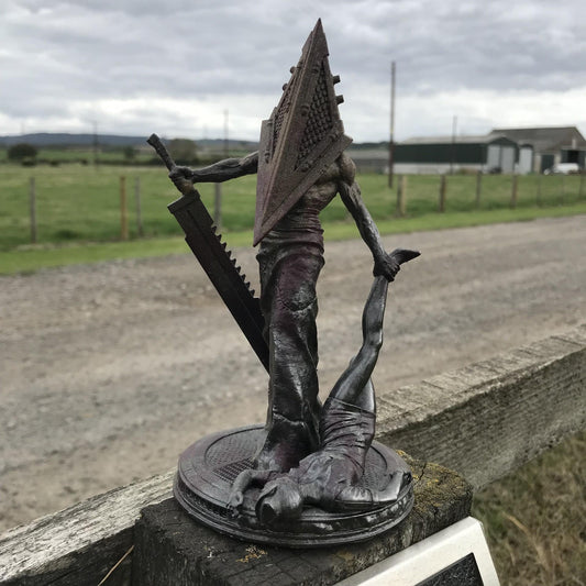 Silent Hill Pyramid head - High Quality Resin Statue! Silent Hill Model Figurine! Pyramidhead